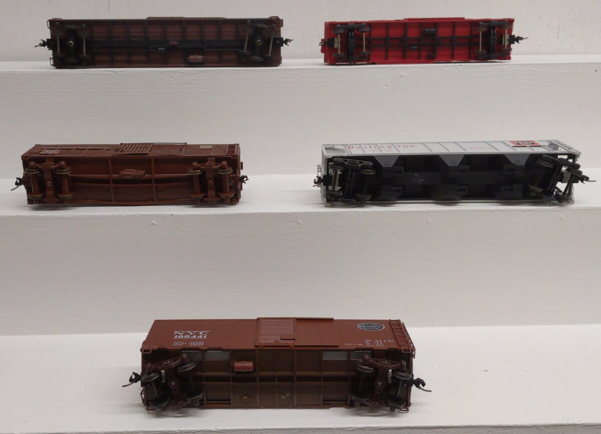 S Scale Assorted Freight Cars [5] EX