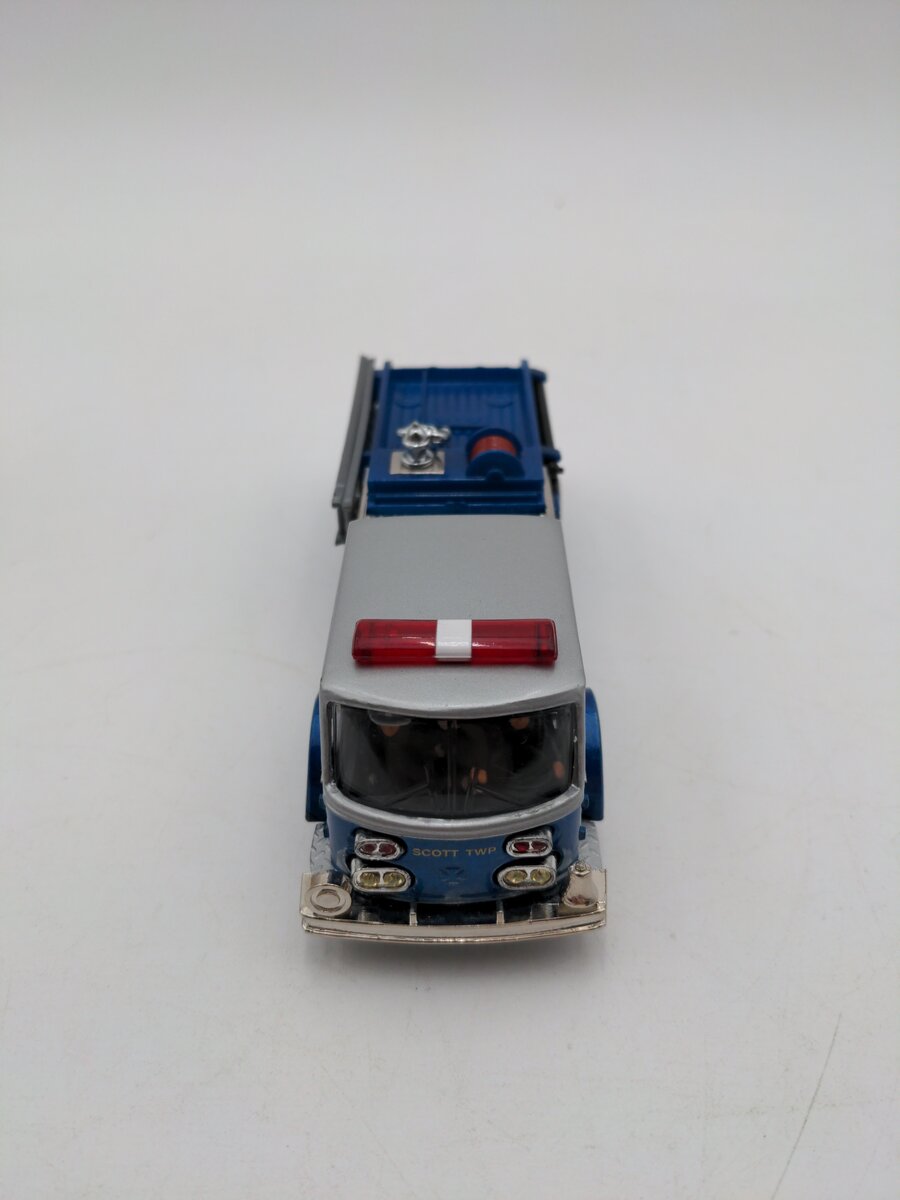 Corgi 97323 1:50 Die-Cast American La France Carnegie Fire Truck EX/Box