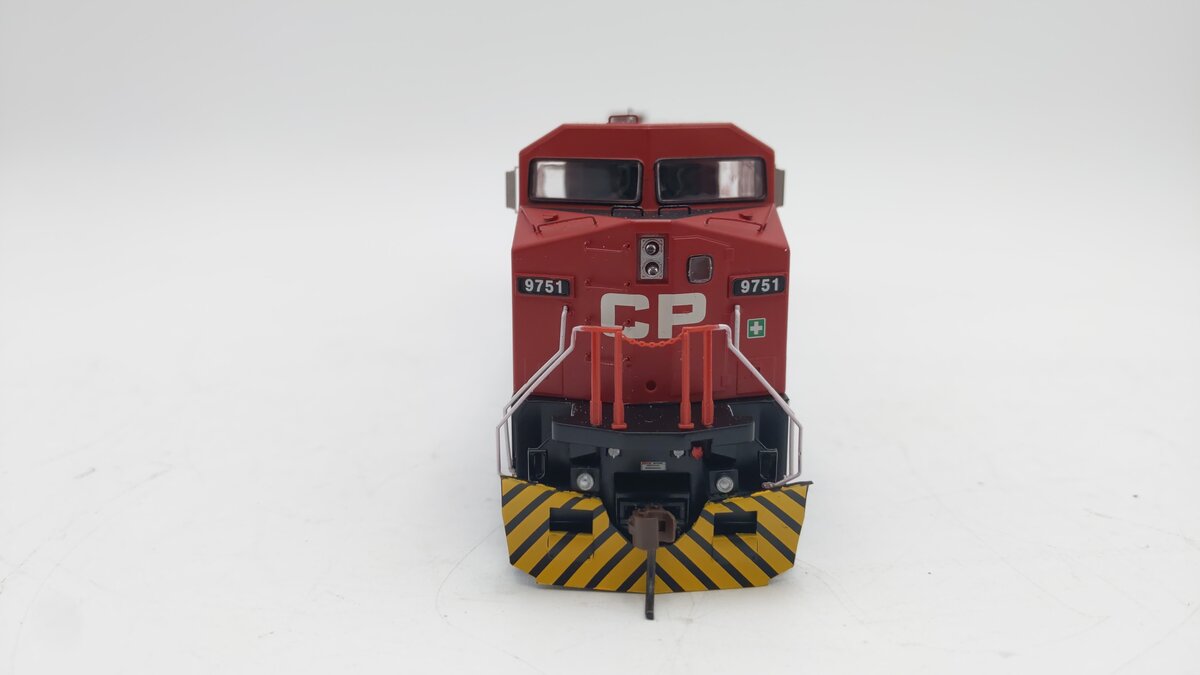 Athearn 77645 HO Canadian Pacific RTR AC4400 Diesel Locomotive #9751