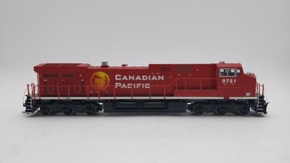 Athearn 77645 HO Canadian Pacific RTR AC4400 Diesel Locomotive #9751
