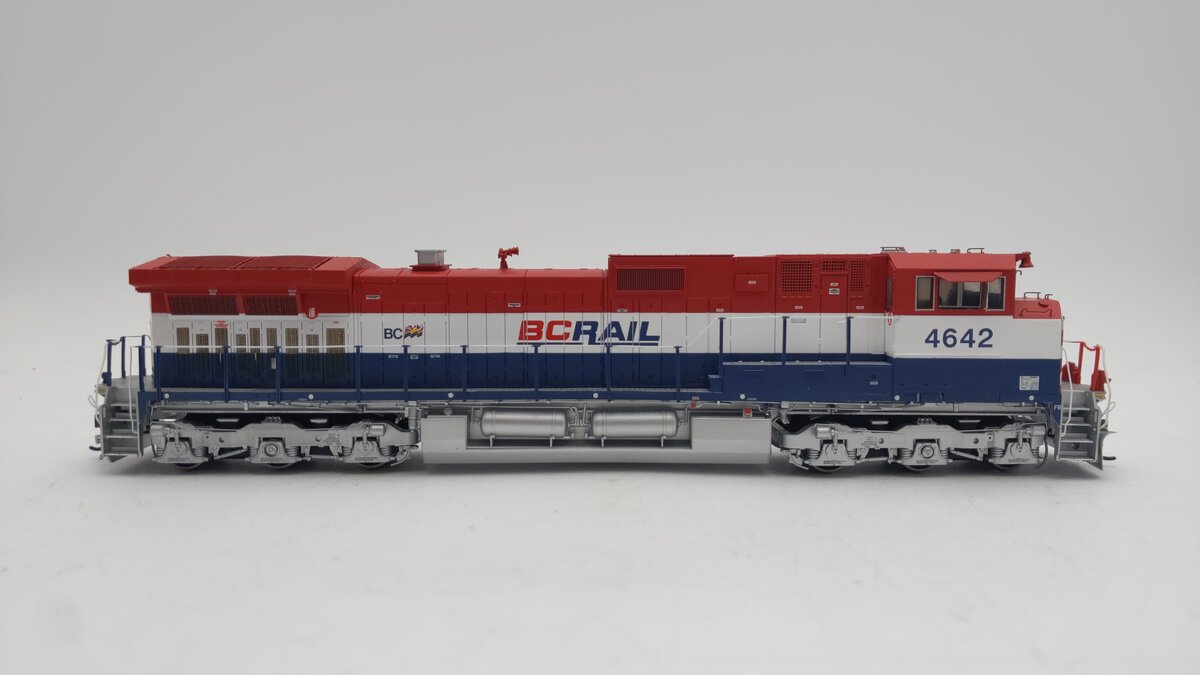 Athearn G31604 HO BC Rail Dash 9-44CWL Diesel Locomotive #4642 w/DCC/Sound EX/Box