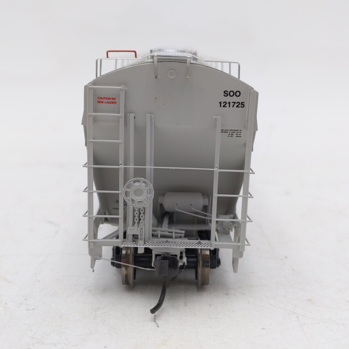 Athearn G4143 HO Scale SOO/CP 5161 cu.ft. Trinity Covered Hopper #121725 EX/Box