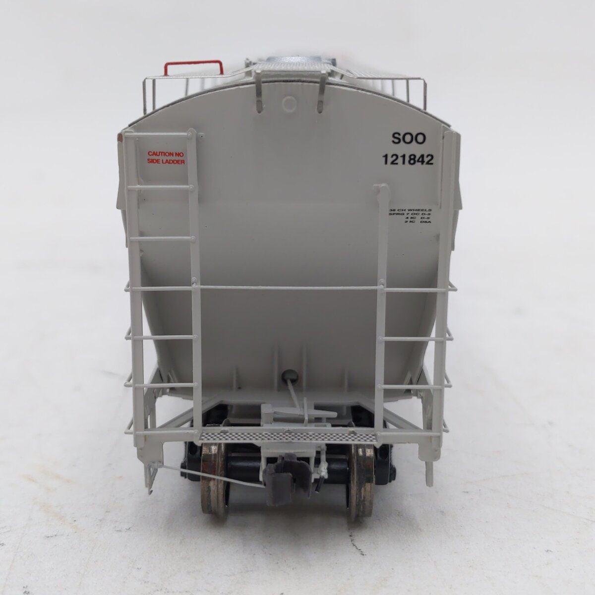 Athearn G4273 HO Scale Canadian Pacific/SOO Trinity Covered Hopper #121842 LN/Box