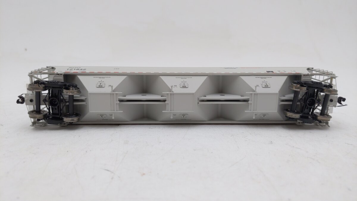 Athearn G4273 HO Scale Canadian Pacific/SOO Trinity Covered Hopper #121842 LN/Box