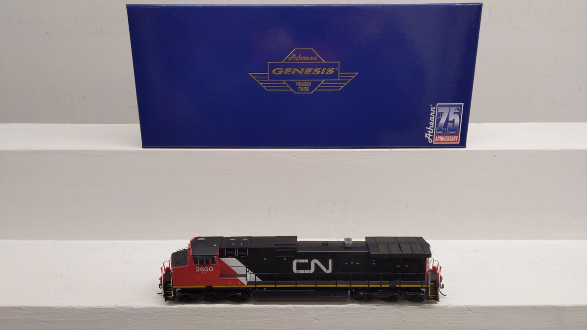 Athearn G31633 HO Canadian National Dash 9-44CW Diesel Locomotive #2600 w/DCC EX/Box