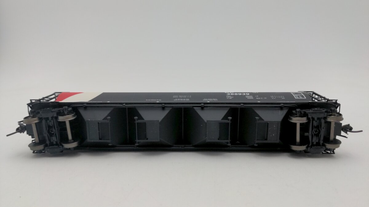 InterMountain 45115-25 HO Scale Canadian Pacific Cylindrical Hopper Car #388939 EX/Box