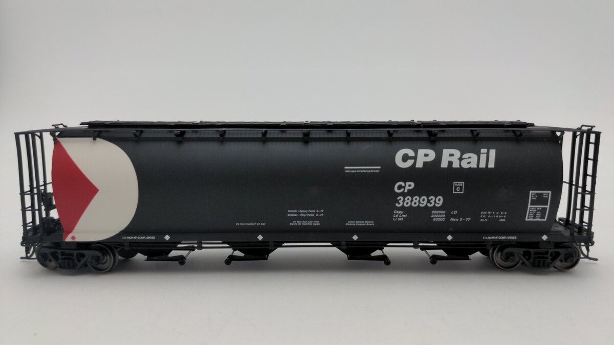 InterMountain 45115-25 HO Scale Canadian Pacific Cylindrical Hopper Car #388939 EX/Box
