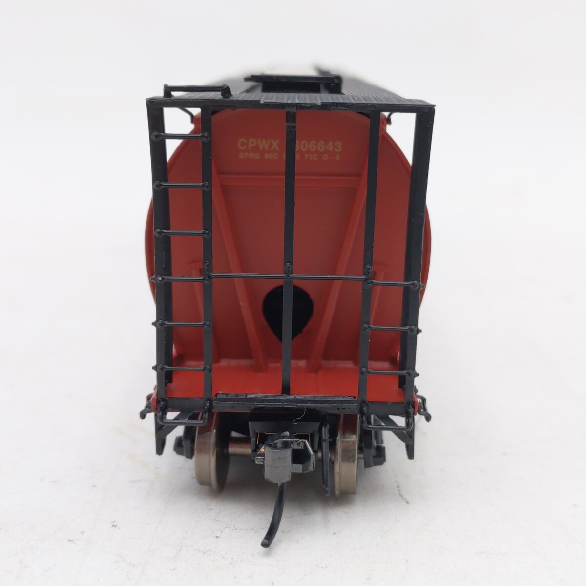InterMountain 45102-120 HO Red Canada (CPWX) Cylindrical Covered Hopper #606643 LN/Box