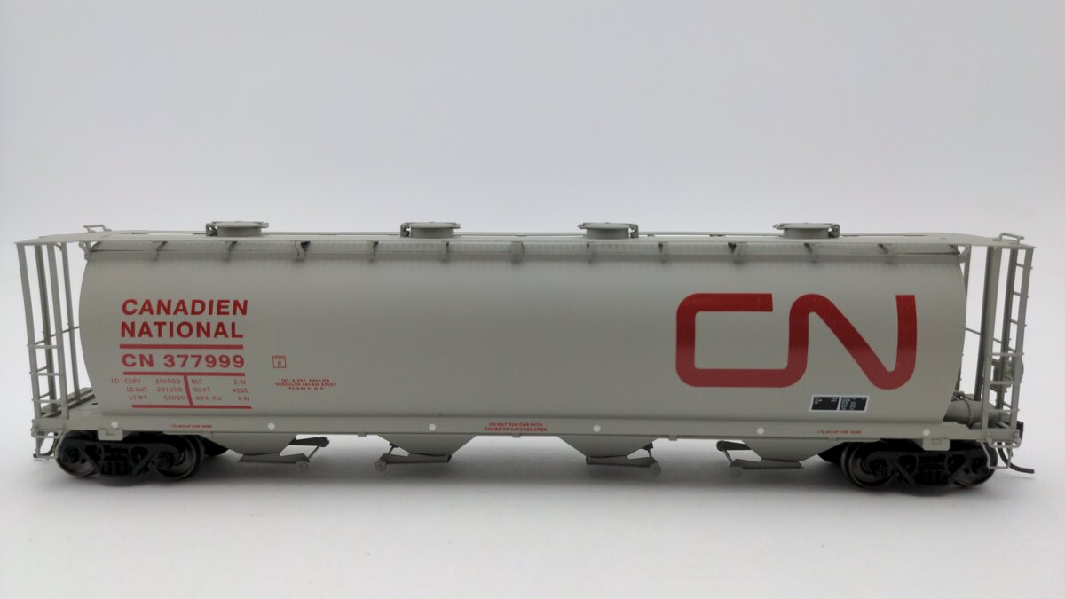 InterMountain 45205-36 HO Scale Canadian National Cylindrical Hopper Car #377999 EX/Box
