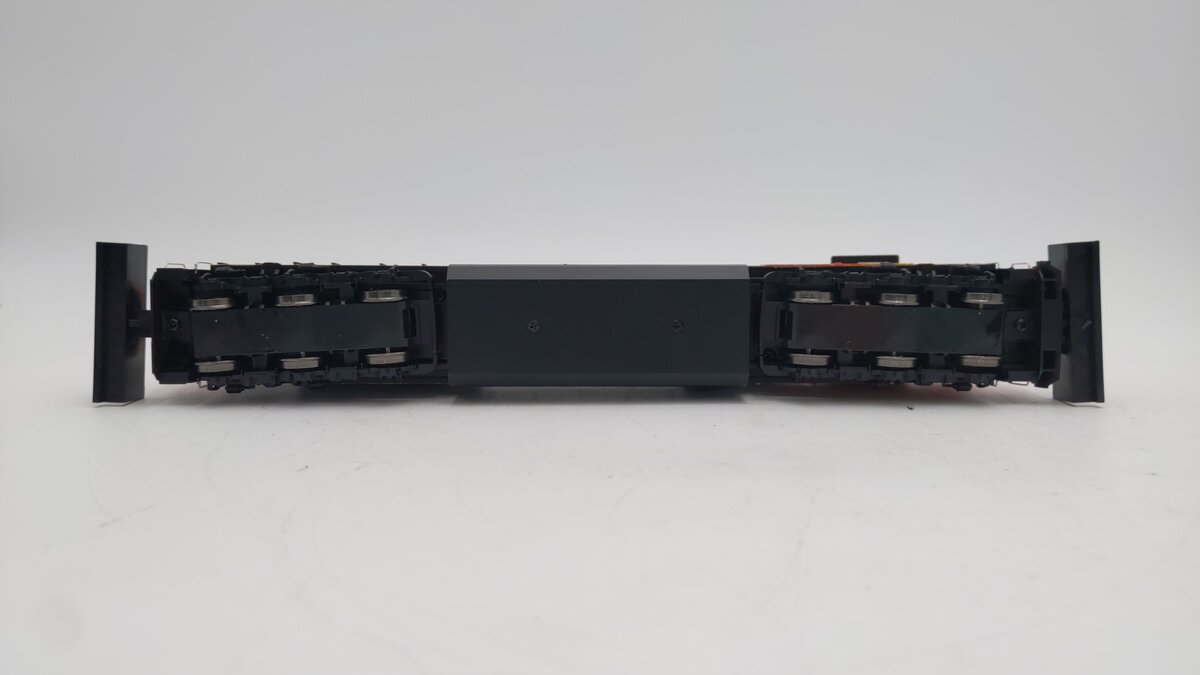 Walthers 19808 HO Canadian National EMD SD70ACe Diesel Loco w/Sound & DCC #8021 EX/Box