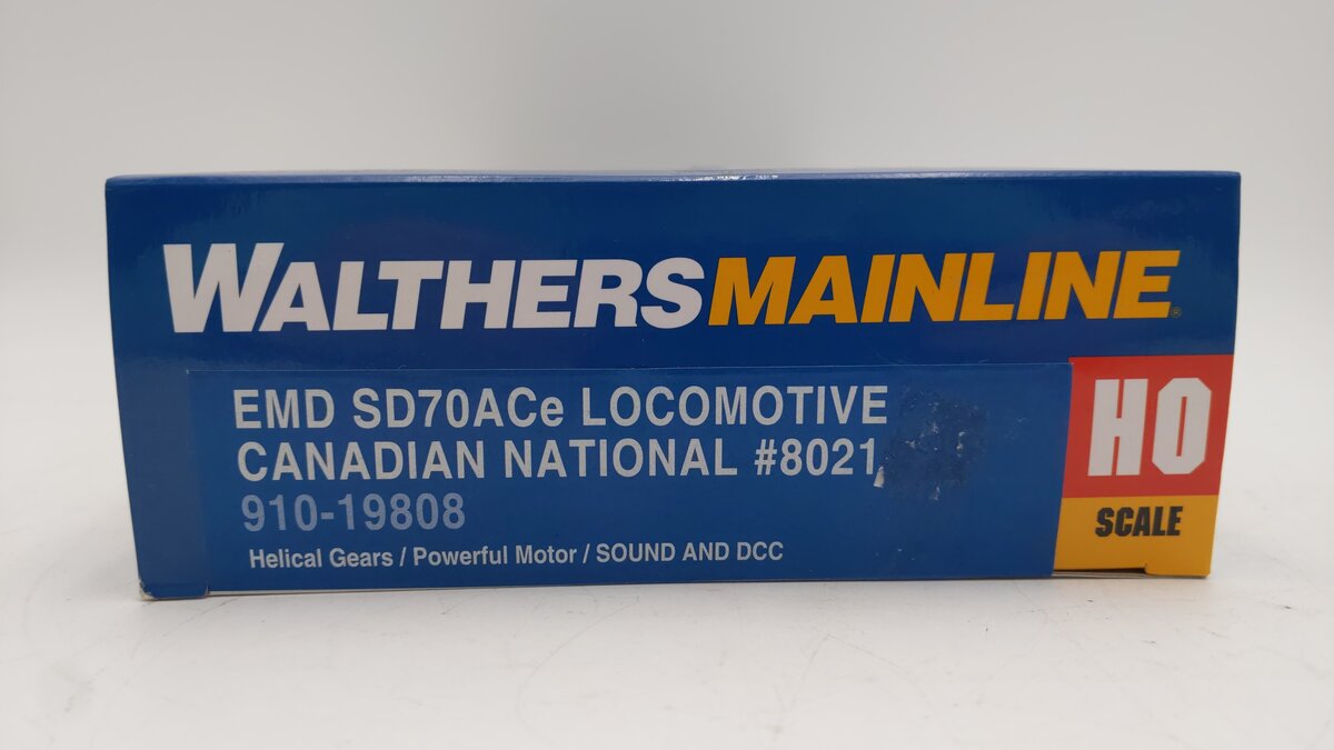 Walthers 19808 HO Canadian National EMD SD70ACe Diesel Loco w/Sound & DCC #8021 EX/Box