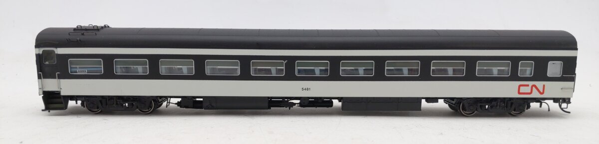 Rapido Trains 100024 HO Canadian National Lightweight Coach Car #5481 EX/Box