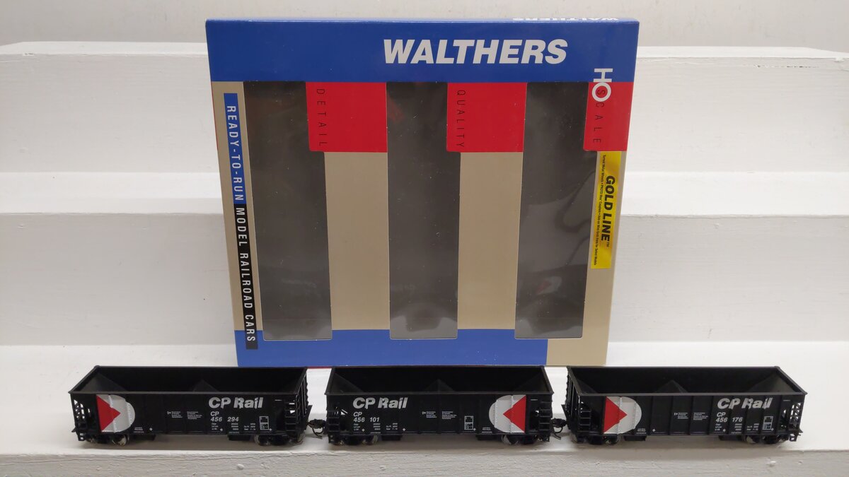 Walthers 932-34243 HO Scale Canadian Pacific Ballast Hopper Car Set (Set of 3) EX/Box