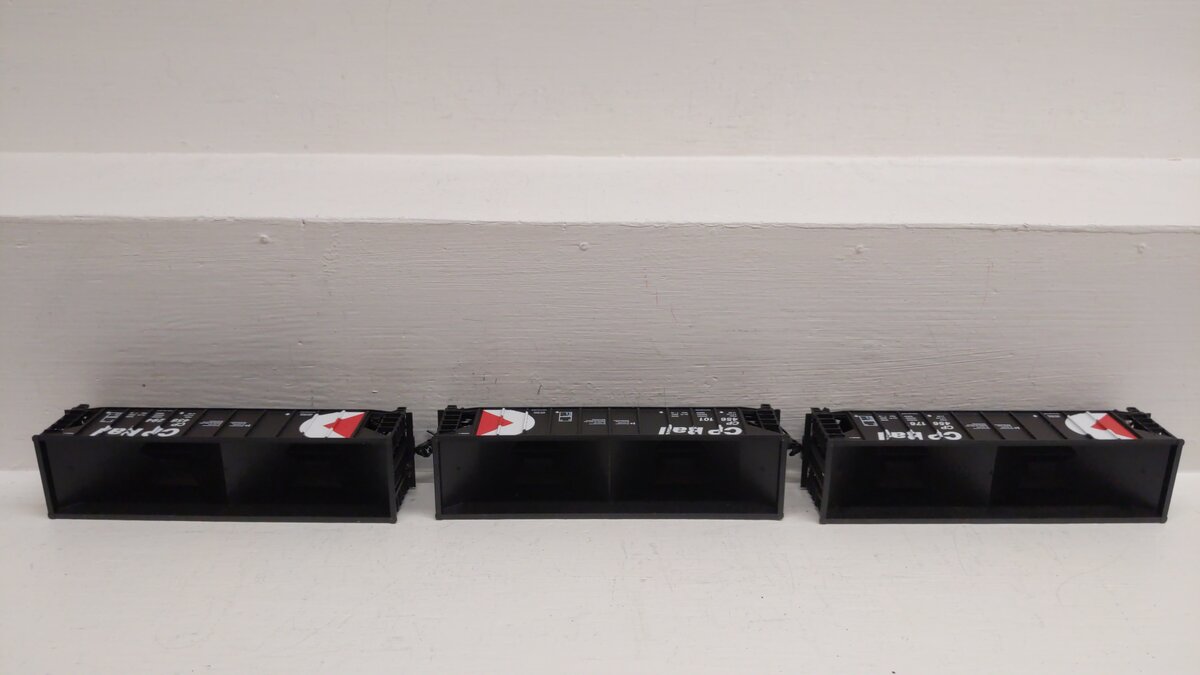 Walthers 932-34243 HO Scale Canadian Pacific Ballast Hopper Car Set (Set of 3) EX/Box