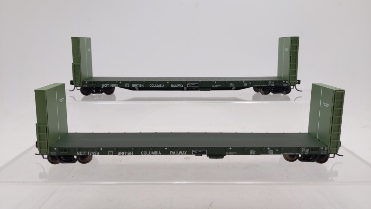 Walthers 932-240058 HO BC Rail Canadian 50' Bulkhead Flatcar (Set of 2)