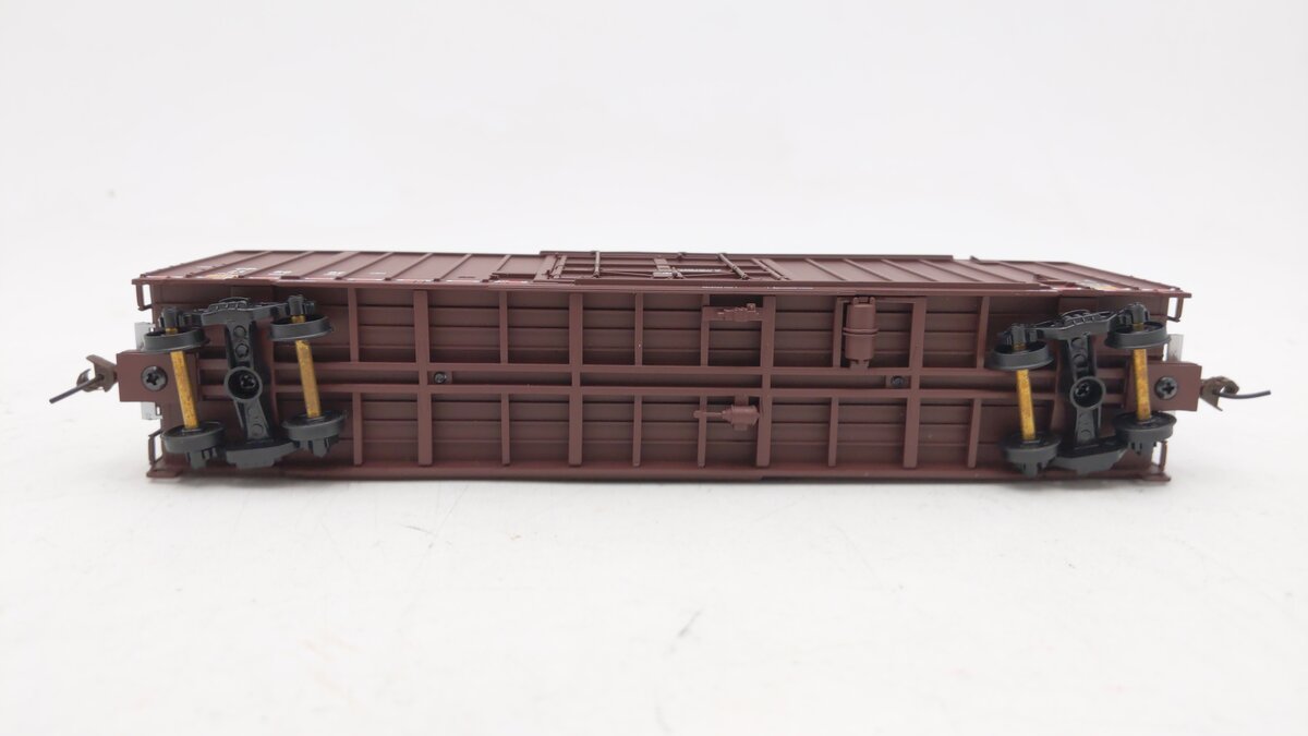 Walthers 932-7107 HO Scale CP Gunderson 50' Hi-Cube Paper Boxcar #215080 LN/Box