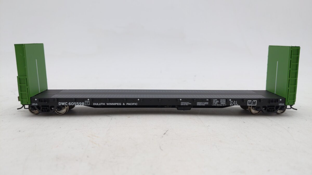 Walthers 932-40052 DWP/DWC Canadian 50' Bulkhead Flat Car #605598 NIB