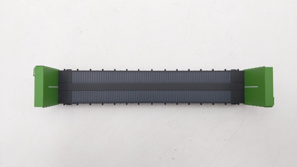 Walthers 932-40052 DWP/DWC Canadian 50' Bulkhead Flat Car #605598 NIB