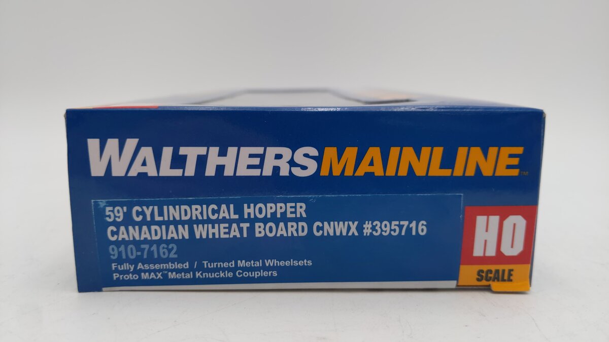 Walthers 910-7162 HO Scale CNWX Cylindrical Hopper Car #395716