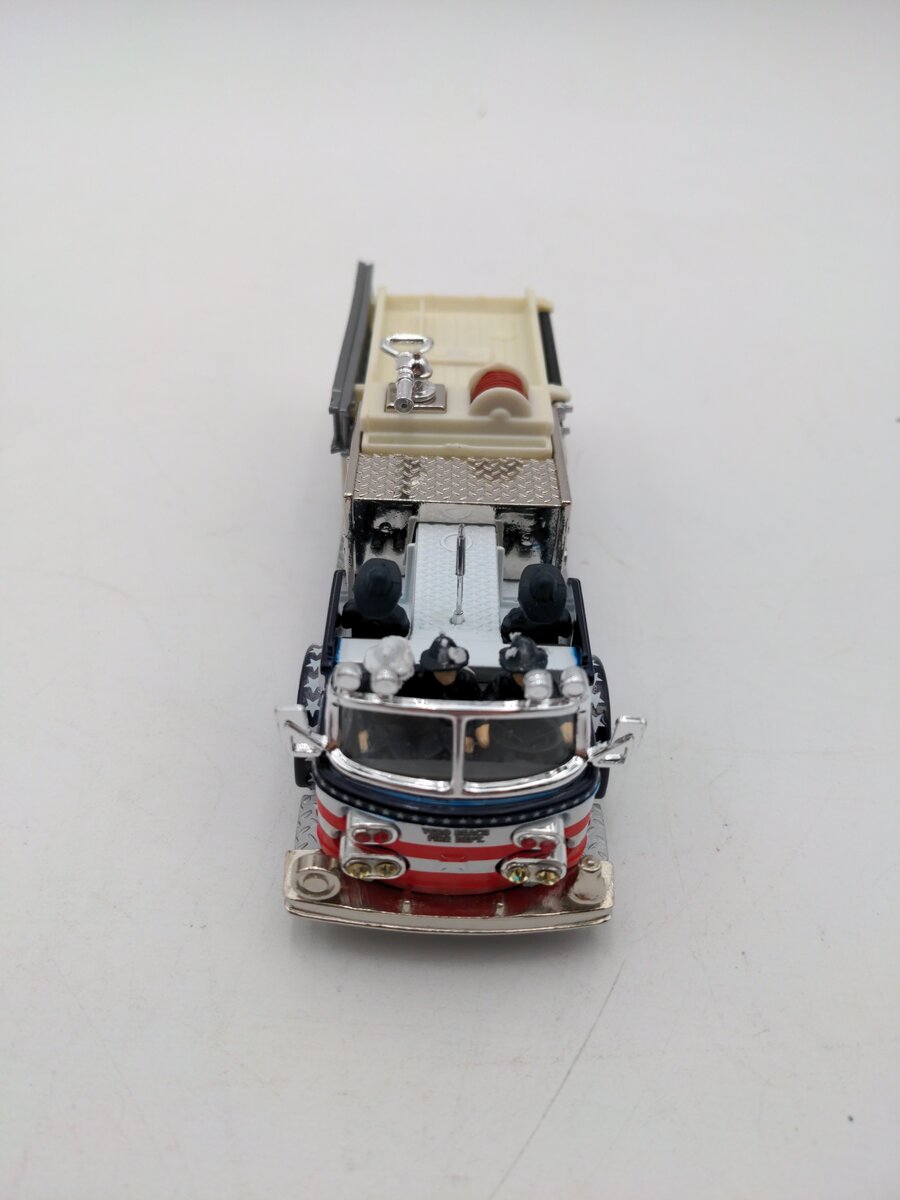 Corgi 97395  Vero Beach, FL Fire American LaFrance pumper EX/Box