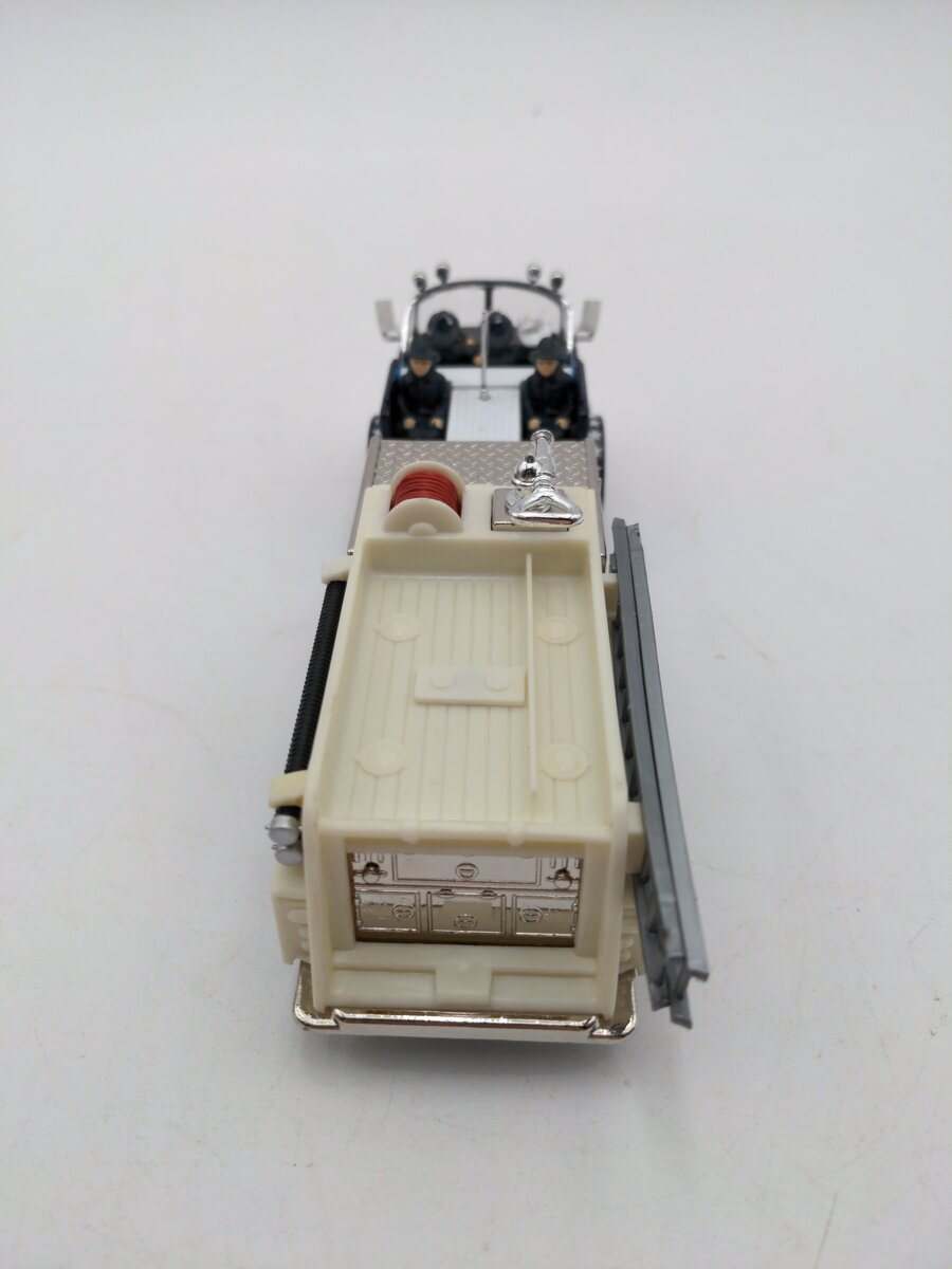 Corgi 97395  Vero Beach, FL Fire American LaFrance pumper EX/Box
