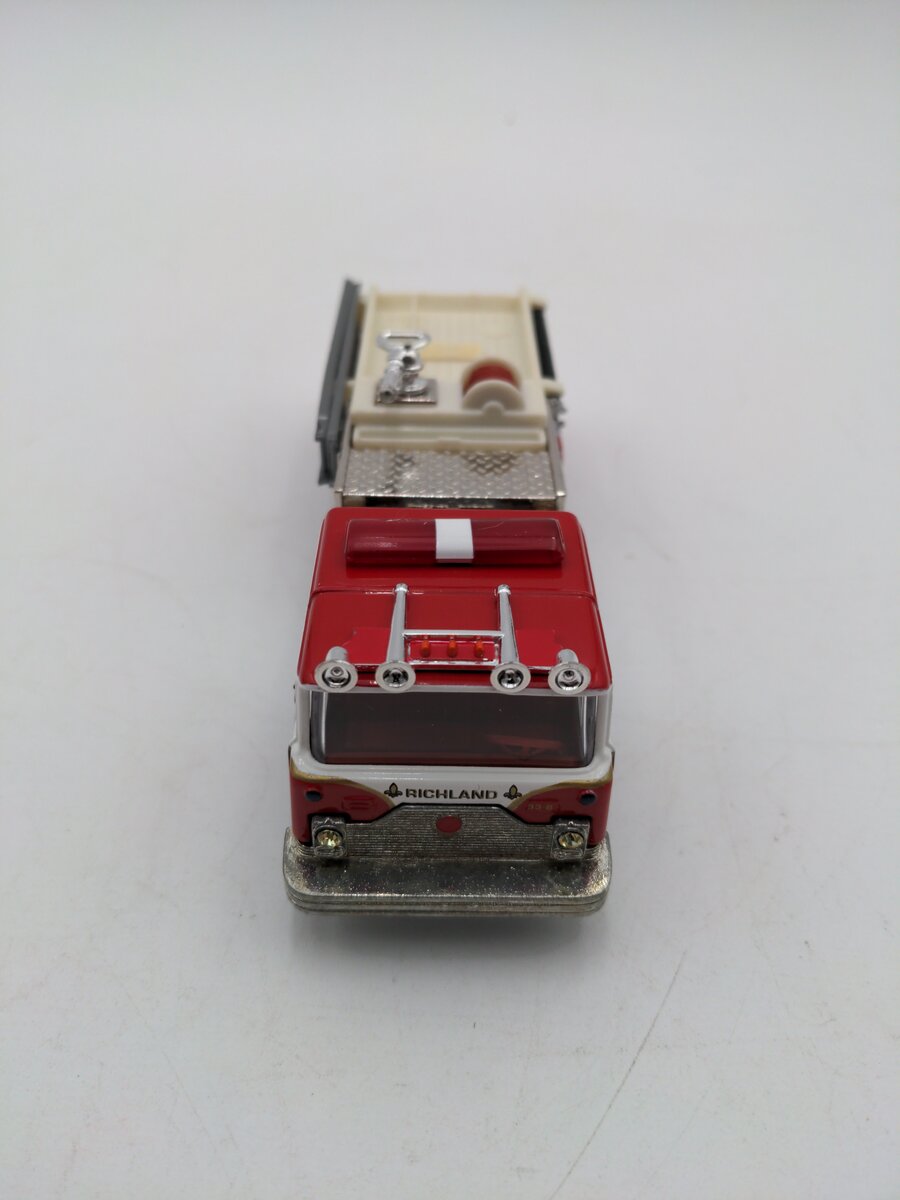 Corgi 98485 1:50 Die-Cast Neptune Mack CF Pumper EX/Box