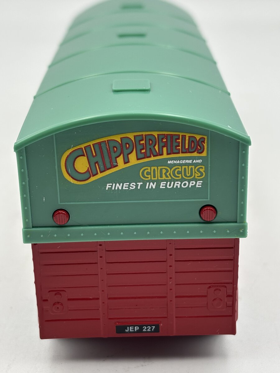 Corgi 97887 1:50 Chipperfields Circus BedFord O Articulated Horsebox EX/Box