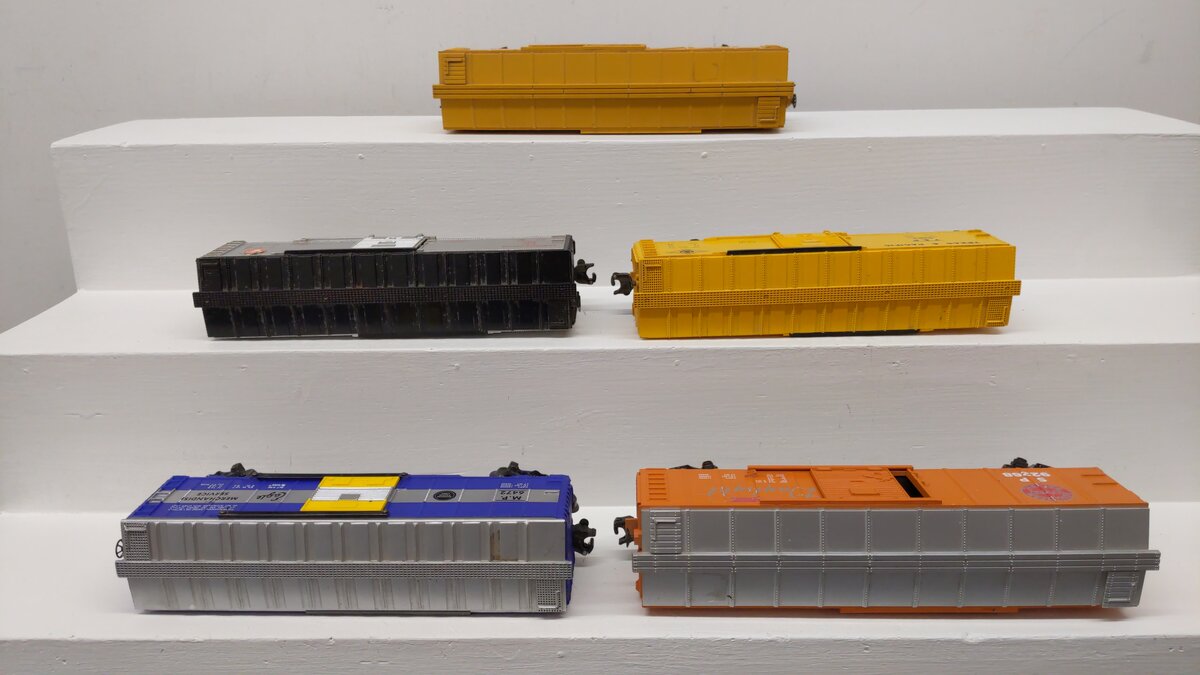 Lionel, K-Line & MTH Assorted Train Cars [5] EX