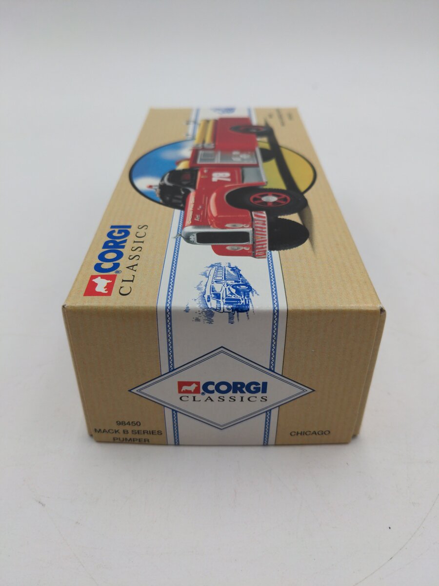 Corgi 98450 1:50 Chicago Mack B Series Fire Truck EX/Box