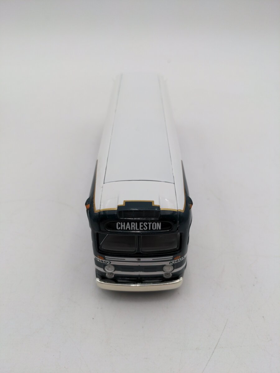 Corgi 54101 1:48 Scale Grey Hound Lines GM 4509 Bus Limited Edition Certificate EX/Box