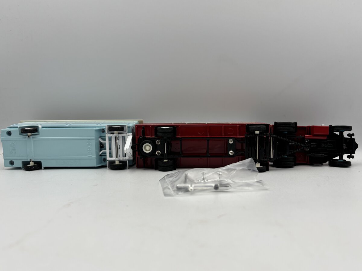 Corgi 97885 1:50 Chipperfields Scammell Highwayman Trailer & Caravan LN/Box