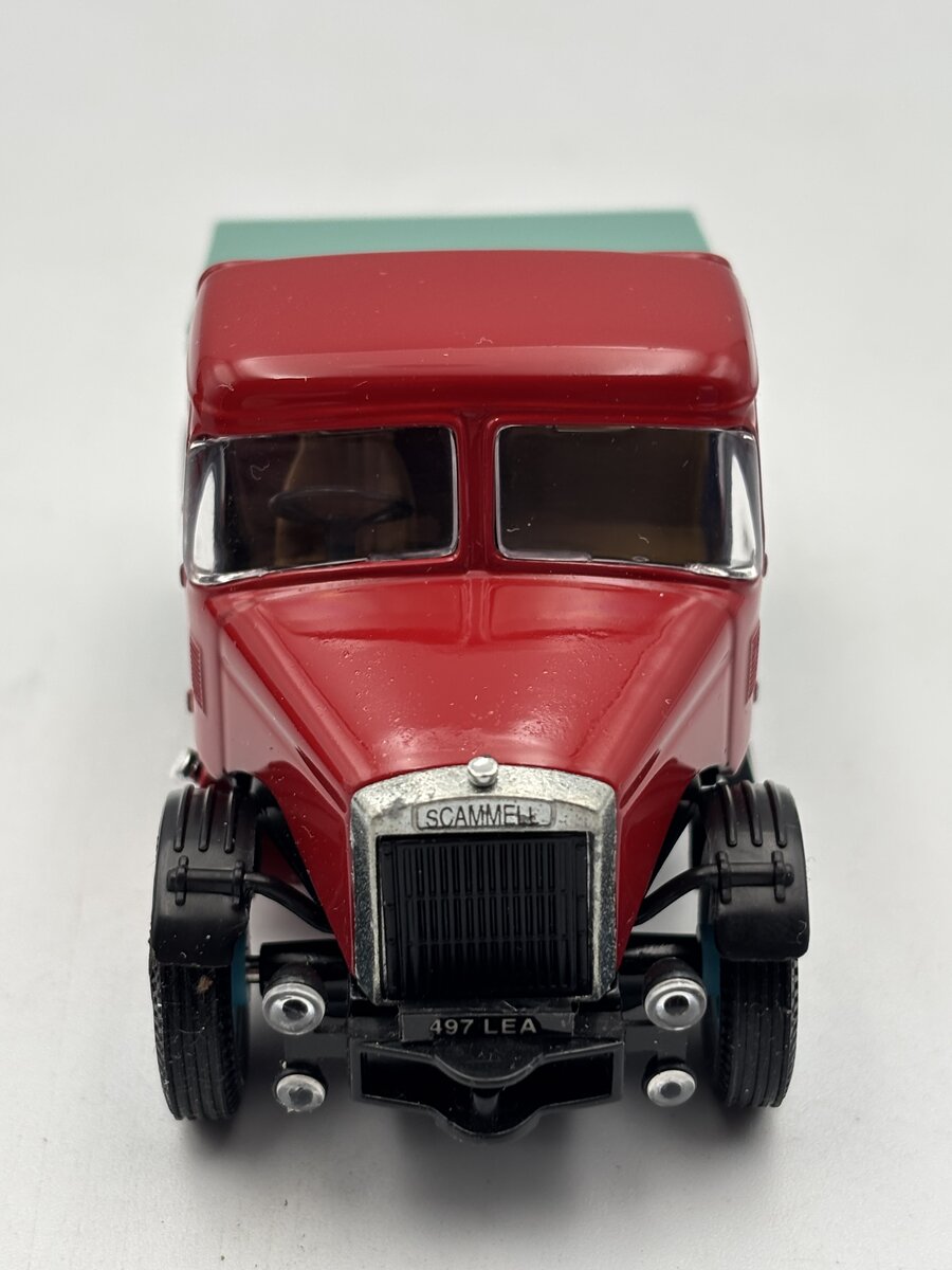 Corgi 97885 1:50 Chipperfields Scammell Highwayman Trailer & Caravan LN/Box