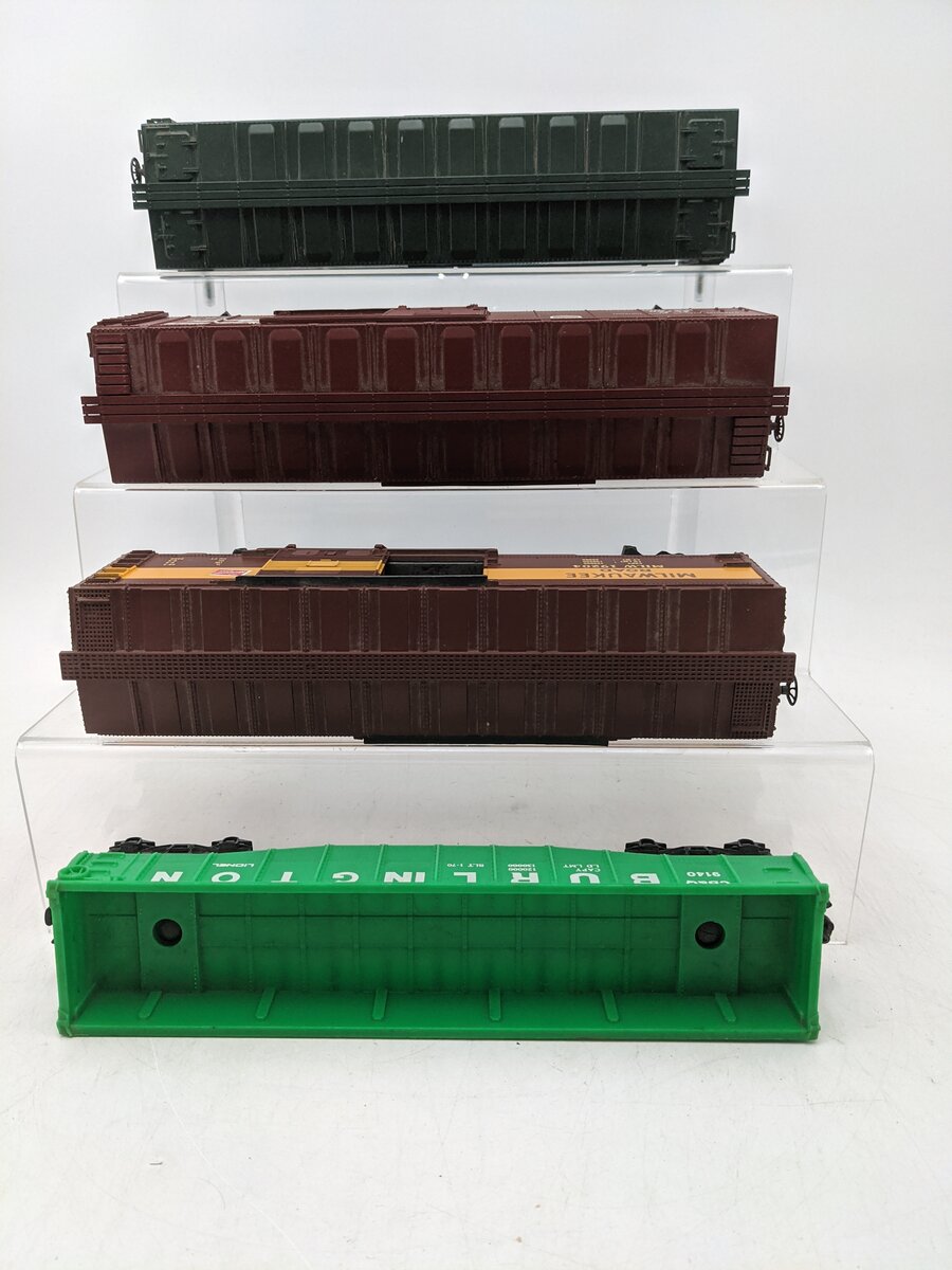 Lionel  O Gauge Assorted Train Cars [4] EX