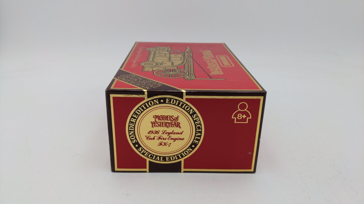 Matchbox FK-7 1:49 Scale Models of Yesteryear 1936 Leyland Cub Fire Engine LN/Box