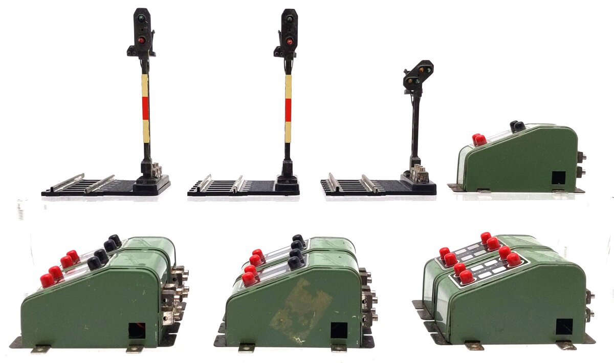 Fleischmann HO Scale Assorted Train Signals and Controllers [7] VG/Box