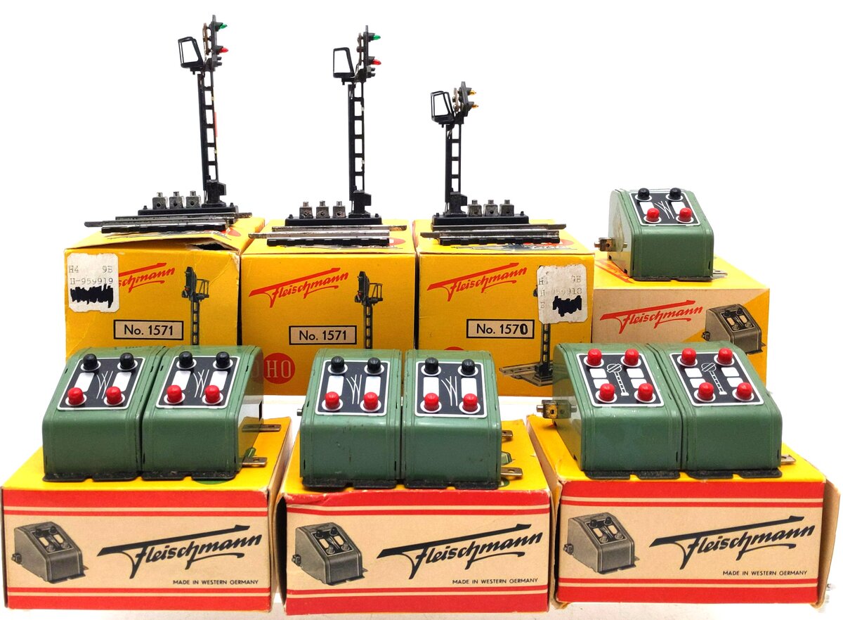 Fleischmann HO Scale Assorted Train Signals and Controllers [7] VG/Box