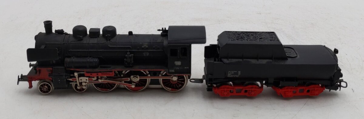 Marklin HO Steam Locomotive & Tender #32631 VG
