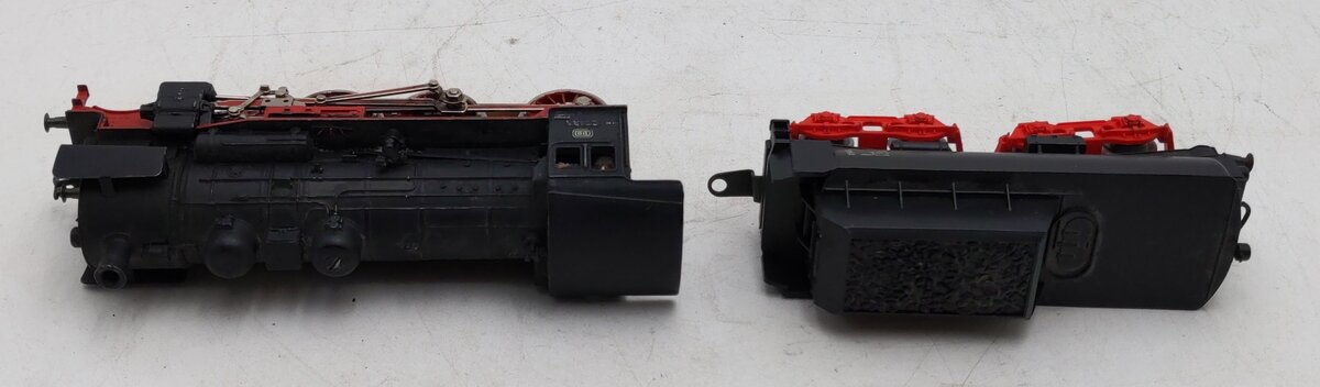 Marklin HO Steam Locomotive & Tender #32631 VG