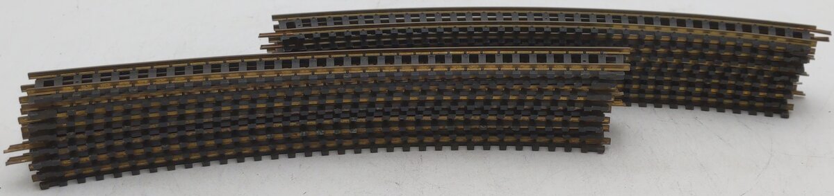 Assorted HO 18" R Curved Tracks [16] VG