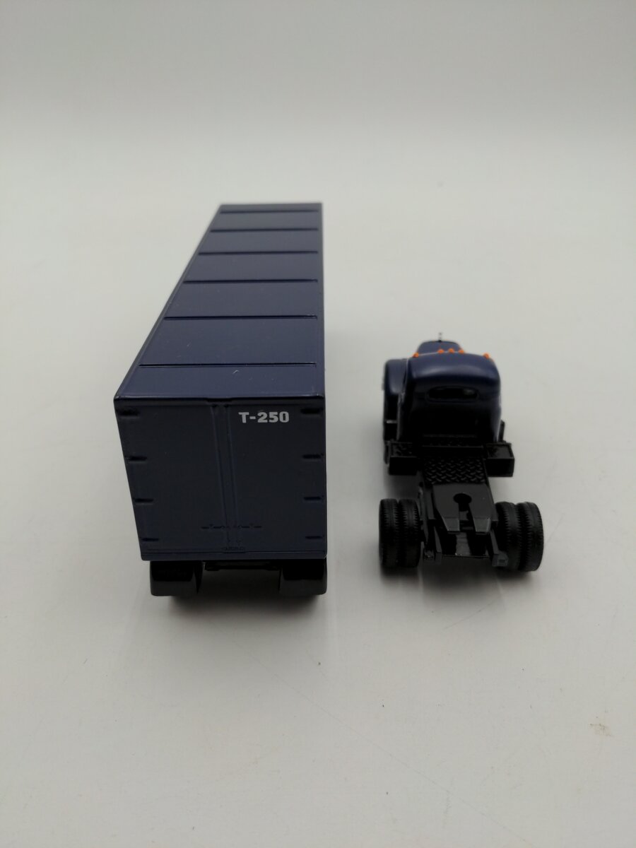 Corgi 52303 1:50 Nickel Plate Road High Speed Freight Service Mack B Series Semi EX/Box
