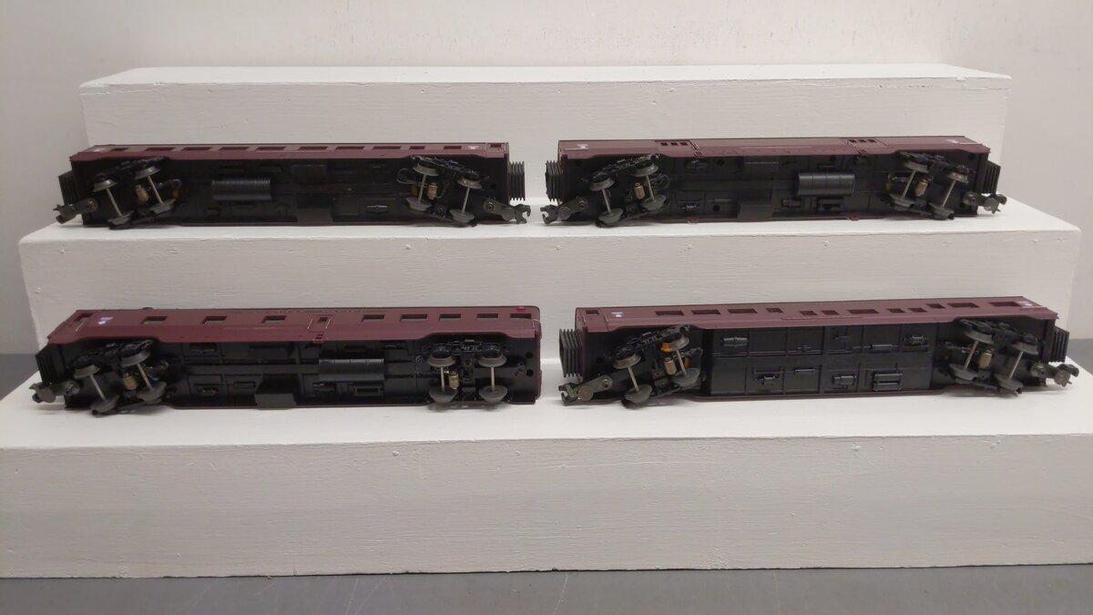 MTH 30-6730 O Canadian Pacific RailKing 60' Streamlined Passenger Set (Set of 4) EX