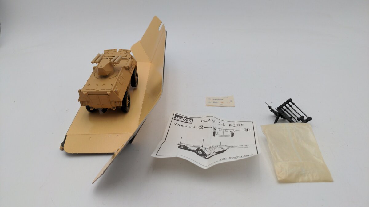 Solido 6007 1:50 Scale VAB 4 x 4 Amphibious Rocket Launcher Military Vehicle EX/Box