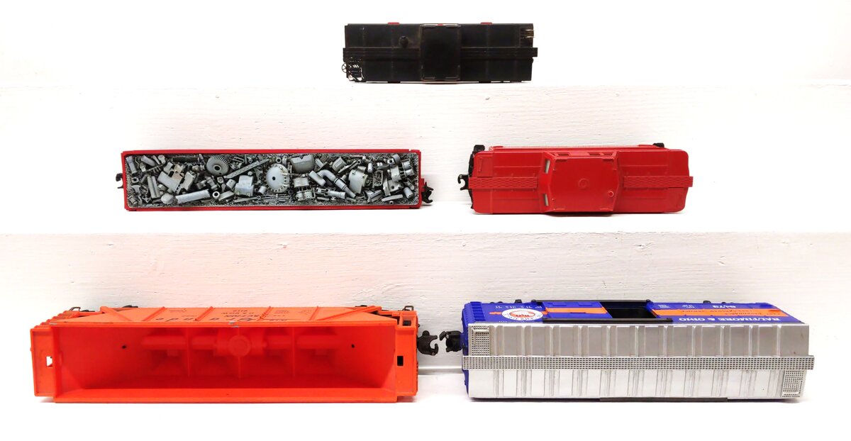 K-Line & Other O Assorted Freight Cars: K-6473, 6-9112, 6-9165, 30-7009 [5]