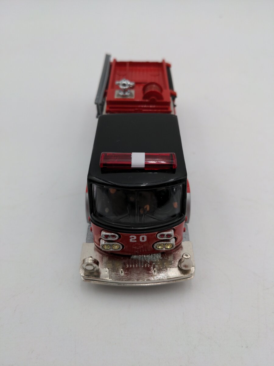 Corgi 97322 1:50 American LaFrance Fire Truck EX/Box