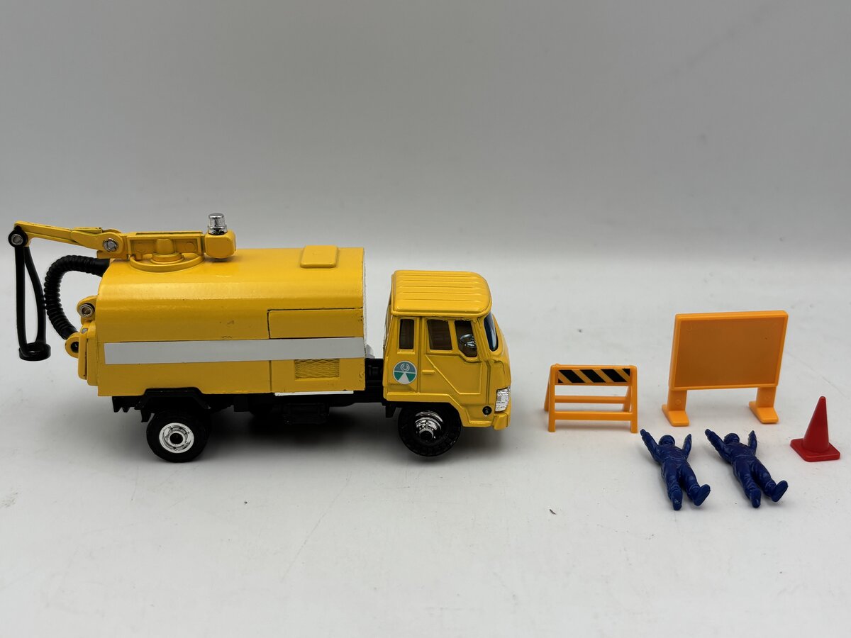 Shinsei M-19 1:60 Mini Power Mitsubishi Fuso Street Sweeper EX/Box