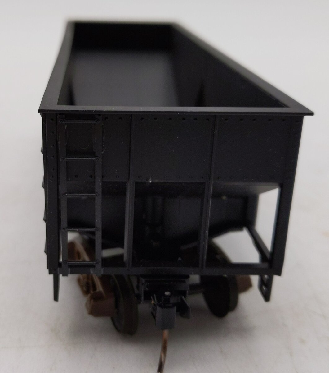 American Models S Scale  N&W 2 bay hopper #38833 EX/Box