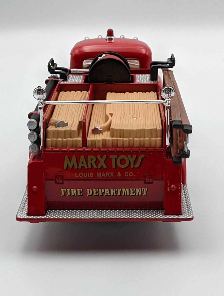 First Gear 19-0113 1:34 MTFD 1957 International R-190 Fire Truck MT/Box