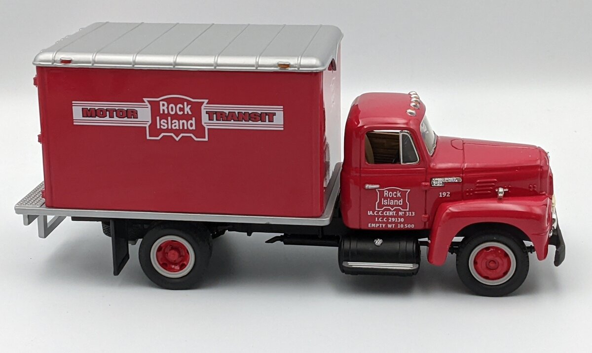 First Gear 19-1241 1:34 Die Cast RI 1957 International R-190 w/Dry Goods Van MT/Box