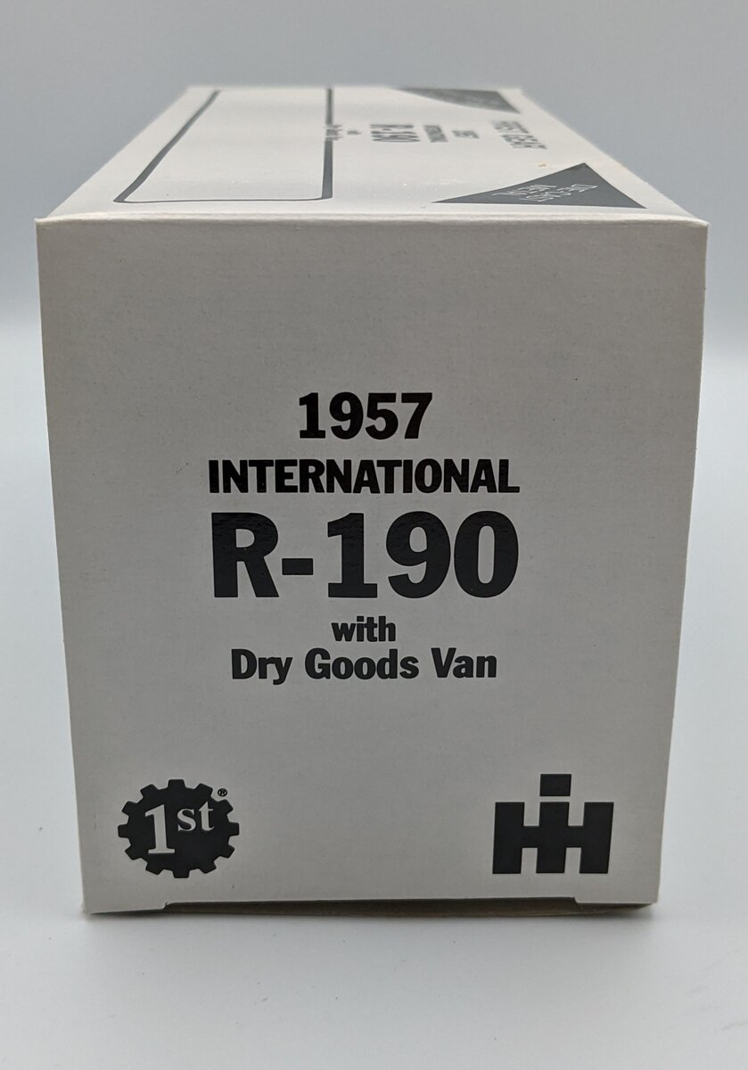 First Gear 19-1241 1:34 Die Cast RI 1957 International R-190 w/Dry Goods Van MT/Box