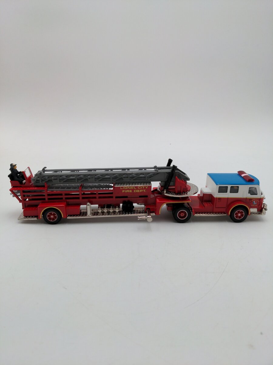Corgi 51801 1:50 Lionel City Fire Department Aerial Ladder Truck EX/Box